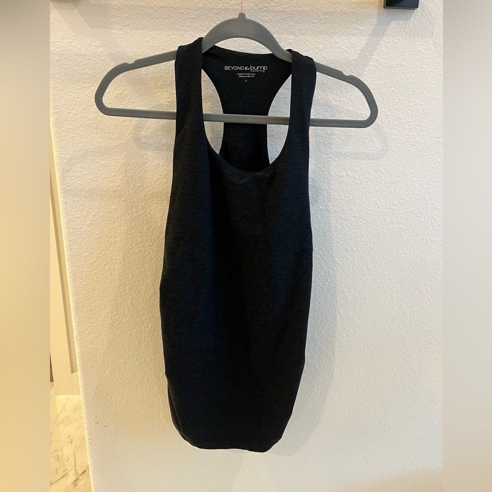 Beyond the bump by beyond yoga tank top. with built-in bra. BLACK. Size Large.